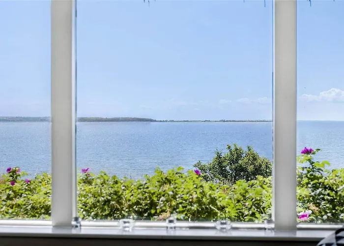 Holiday home K19015-kalundborg-klintegardsvej-45 *